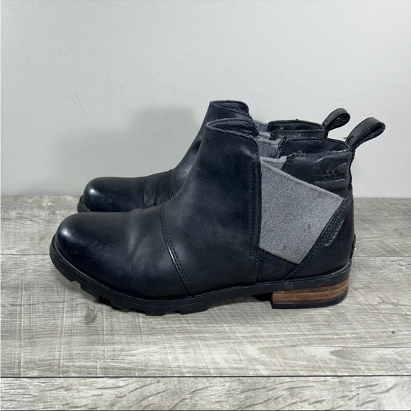 Sorel NL3718 Emilie Cheslea  Black Leather Women’s Ankle Booties Boots Size 7 - Picture 5 of 9